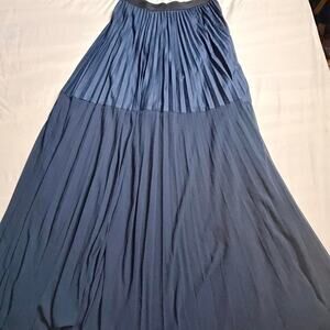 Bcbgmaxazria navy blue pleated maxi